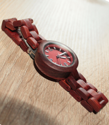 C01 Houten dameshorloge