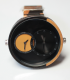 zwart-wit houten horloge