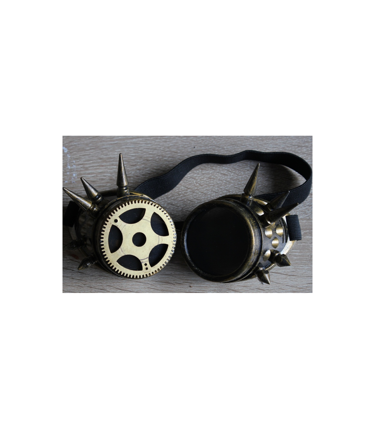 steampunk goggles met spikes vintage
