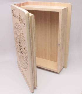houten Book of Spells