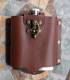 metalen flask in lederen hoes