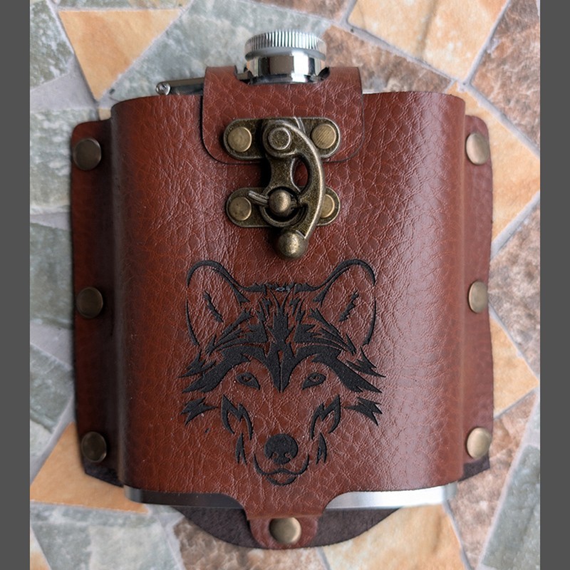 Flask in leder riemhoesje Wolf